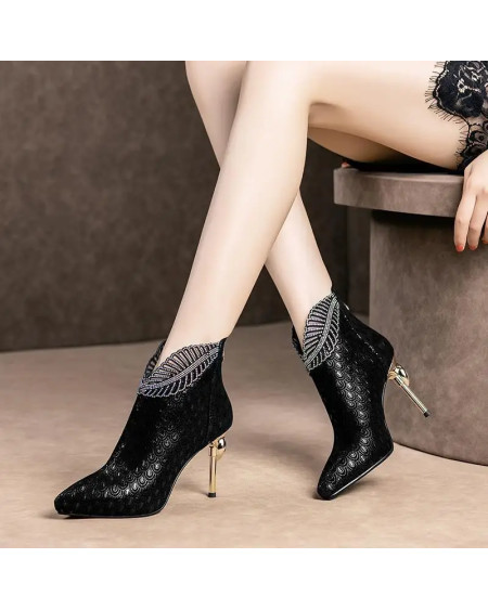 Embossed Women High Heels Peacock Pattern Leather Woman Boots Elegant Pointed Toe Stilettos Autumn Banquet Party Shoes for Women