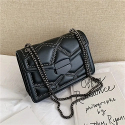 Yogodlns Luxury Vintage Rivet Chain Wallet for Women